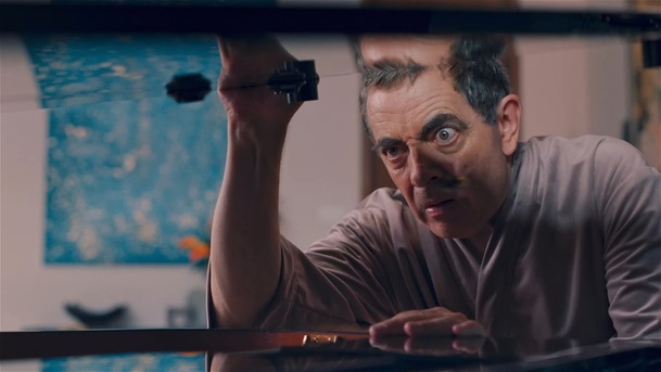 Včela na mušce: Mr. Bean nahání včelu, podívejte se na trailer | Fandíme serialům