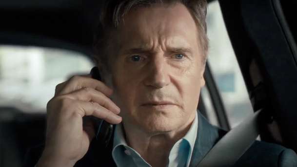 Retribution: Liam Neeson musí řídit nebo vybuchne – dva trailery | Fandíme filmu