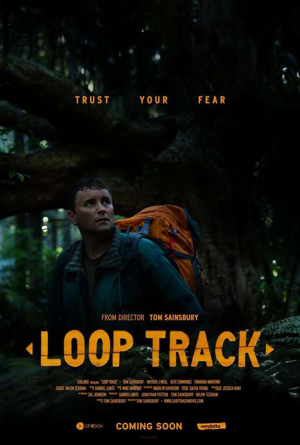 Loop Track: V lese číhá dinosaurus…nebo paranoia | Fandíme filmu