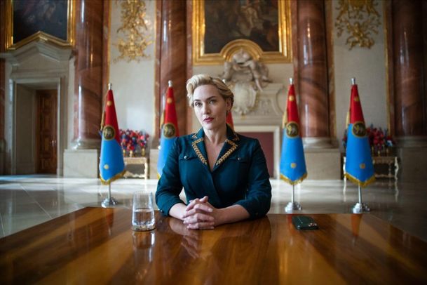 Režim: Kate Winslet si užívá roli autoritářské političky | Fandíme serialům