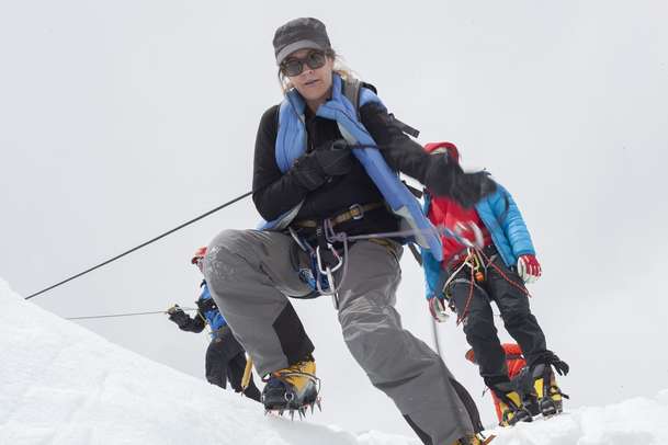 Tenzing: Tom Hidleston vystoupá na Mount Everest | Fandíme filmu