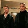 Osamělí vlci: Clooney s Pittem odklízejí tělo v labužnickém traileru | Fandíme filmu
