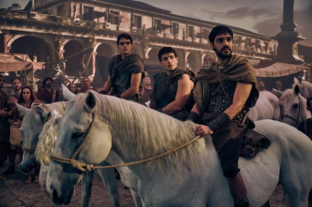 Those About to Die: Velkolepý gladiátorský seriál v novém traileru | Fandíme serialům