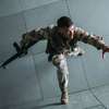 The Abandon: Voják řeší, jak se dostat z tajuplné kostky bez otvorů | Fandíme filmu