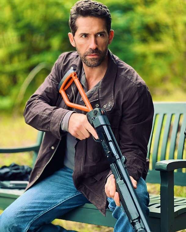 Take Cover: Scott Adkins vs. věžák nepřátel – trailer | Fandíme filmu