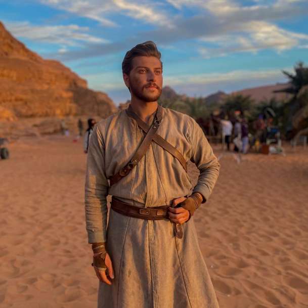 Desert Warrior: Pouštní epos má přinést bitvy v měřítku Pána prstenů | Fandíme filmu