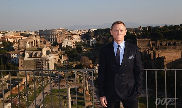 Spectre: Nové oficiální fotky a natáčení v Římě | Fandíme filmu