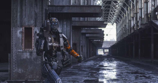 Chappie: První akční klip | Fandíme filmu