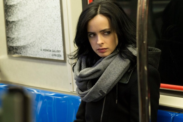 Jessica Jones: Pětka oficiálních fotek | Fandíme filmu